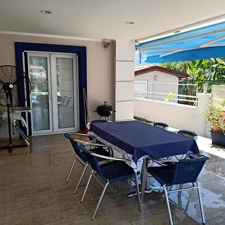 Holiday home Rota Villalari *